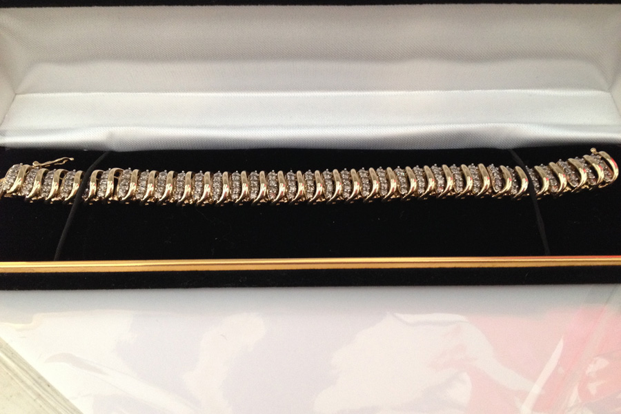 0th Image of a N/A TENNIS BRACELET 14KT YELLOW GOLD