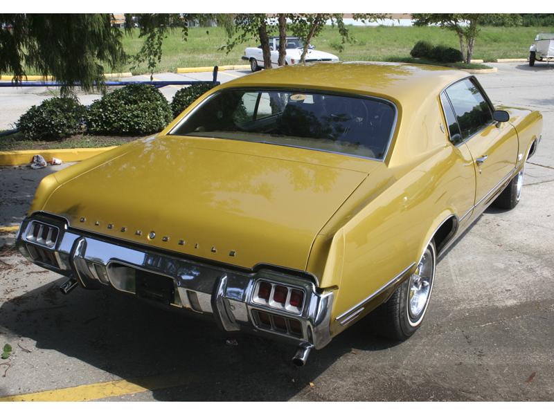 4th Image of a 1972 OLDSMOBILE CUTLASS