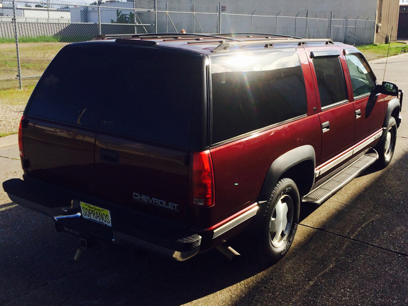 1st Image of a 1999 CHEVROLET SUBURBAN K1500