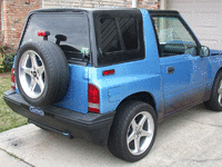 Image 3 of 10 of a 1991 GEO TRACKER