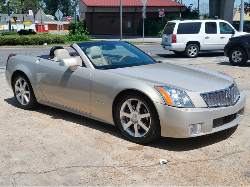 3rd Image of a 2006 CADILLAC XLR ROADSTER