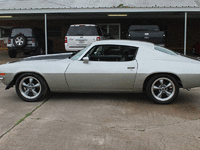 Image 3 of 5 of a 1971 CHEVROLET CAMARO