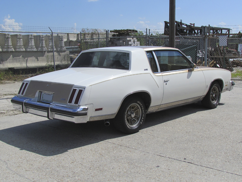 3rd Image of a 1980 OLDSMOBILE CUTLASS 442