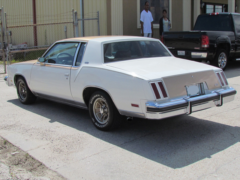 4th Image of a 1980 OLDSMOBILE CUTLASS 442