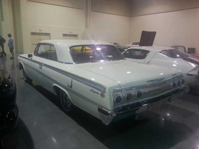 2nd Image of a 1962 CHEVROLET IMPALA SS