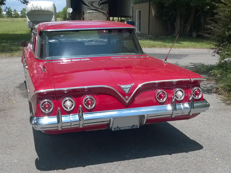 2nd Image of a 1961 CHEVROLET IMPALA