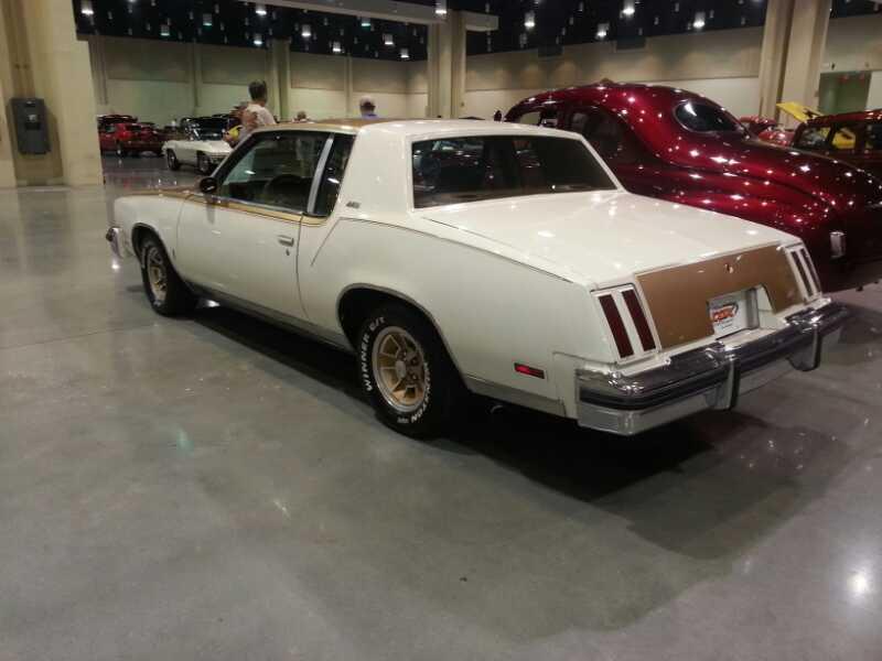 2nd Image of a 1980 OLDSMOBILE CUTLASS 442 W-30