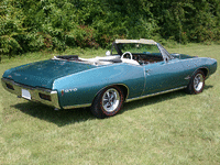 Image 7 of 12 of a 1968 PONTIAC GTO