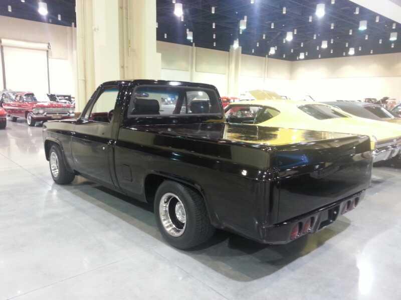 2nd Image of a 1987 CHEVROLET C10