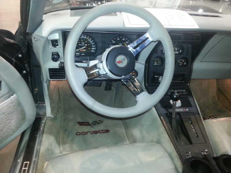 6th Image of a 1982 CHEVROLET CORVETTE