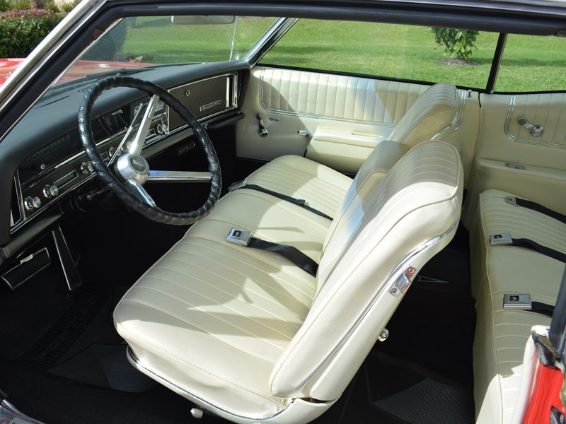 2nd Image of a 1967 PONTIAC GRAN PRIX