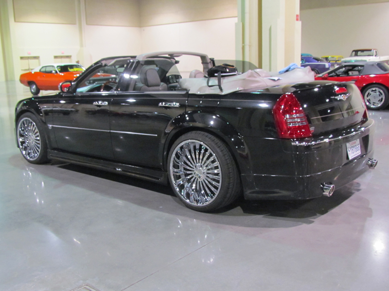 1st Image of a 2005 CHRYSLER 300C