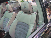 Image 4 of 5 of a 2005 CHRYSLER 300C