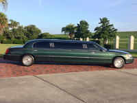 Image 2 of 6 of a 1999 LINCOLN TOWN CAR