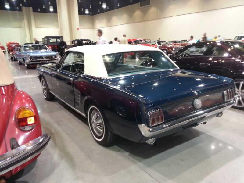 2nd Image of a 1966 FORD MUSTANG