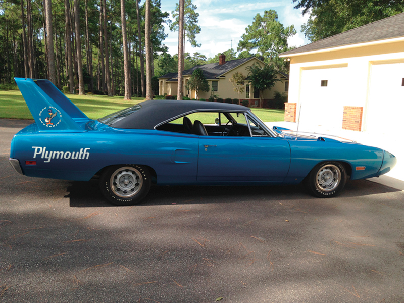 2nd Image of a 1970 PLYMOUTH ROADRUNNER