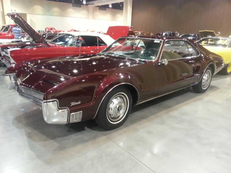 2nd Image of a 1966 OLDSMOBILE TORONADO