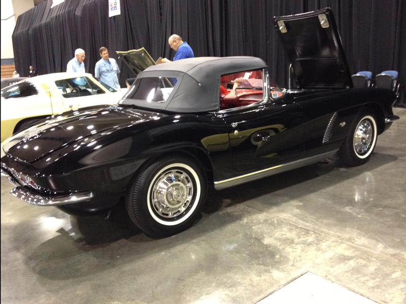 3rd Image of a 1962 CHEVROLET CORVETTE