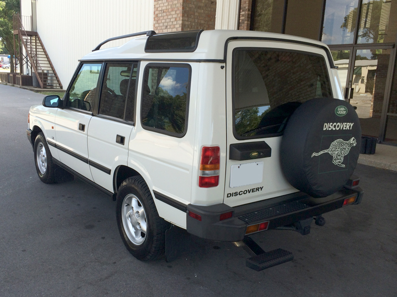 2nd Image of a 1998 LAND ROVER DISCOVERY 50TH ANNIVERSARY EDITION