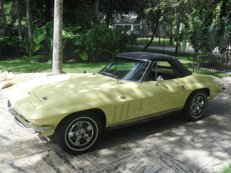 3rd Image of a 1966 CHEVROLET CORVETTE