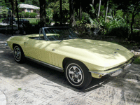 Image 2 of 8 of a 1966 CHEVROLET CORVETTE