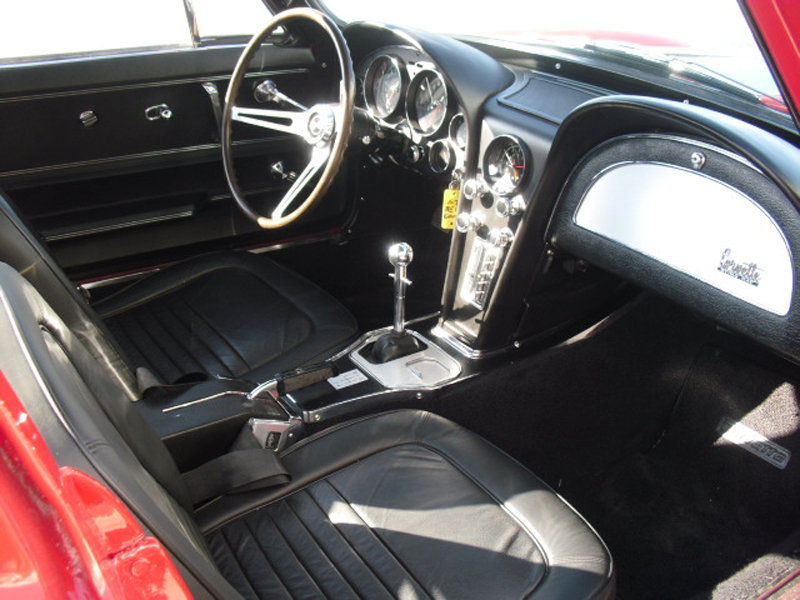 2nd Image of a 1967 CHEVROLET CORVETTE