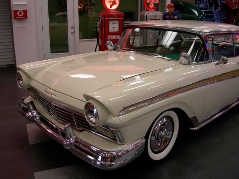 4th Image of a 1957 FORD FAIRLANE