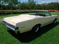 Image 2 of 9 of a 1965 PONTIAC TEMPEST