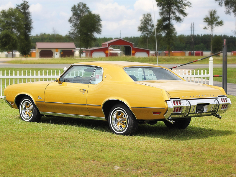 2nd Image of a 1972 OLDSMOBILE CUTLESS