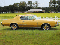 Image 2 of 7 of a 1972 OLDSMOBILE CUTLESS