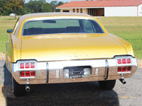 Image 5 of 7 of a 1972 OLDSMOBILE CUTLESS