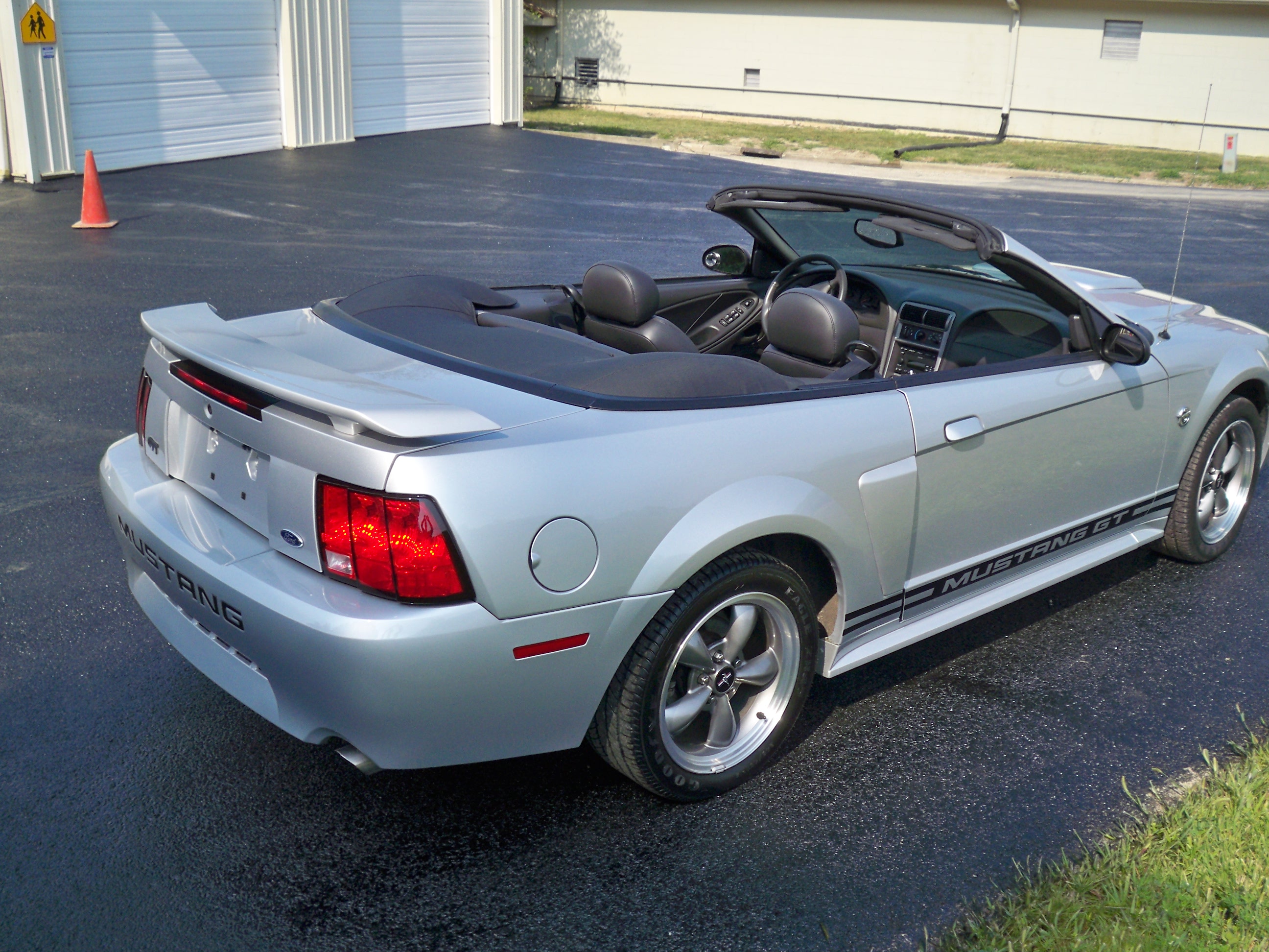 1st Image of a 2004 FORD MUSTANG GT