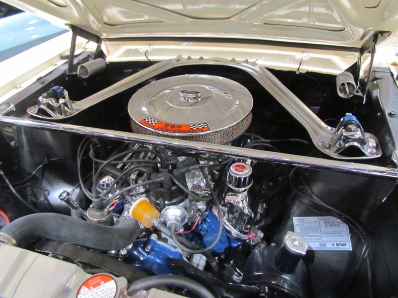 2nd Image of a 1966 FORD MUSTANG