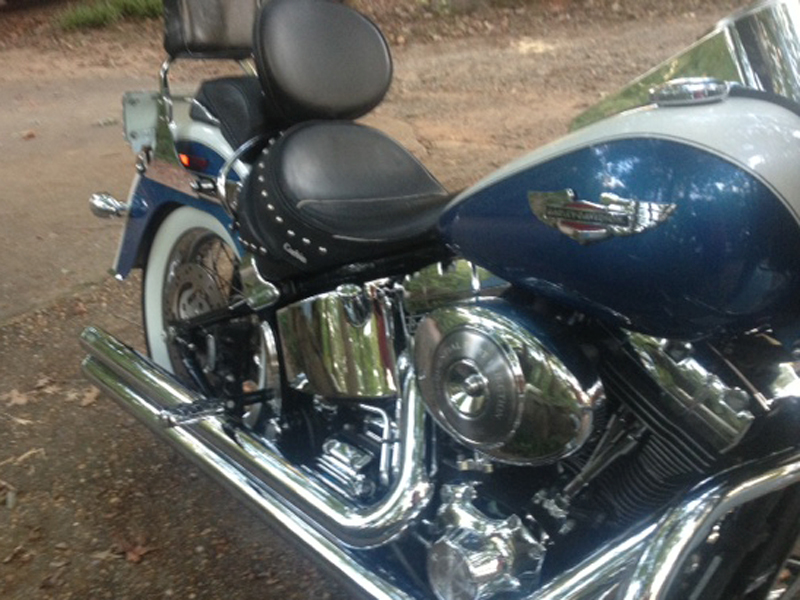 3rd Image of a 2005 HARLEY DAVIDSON FLSTNI