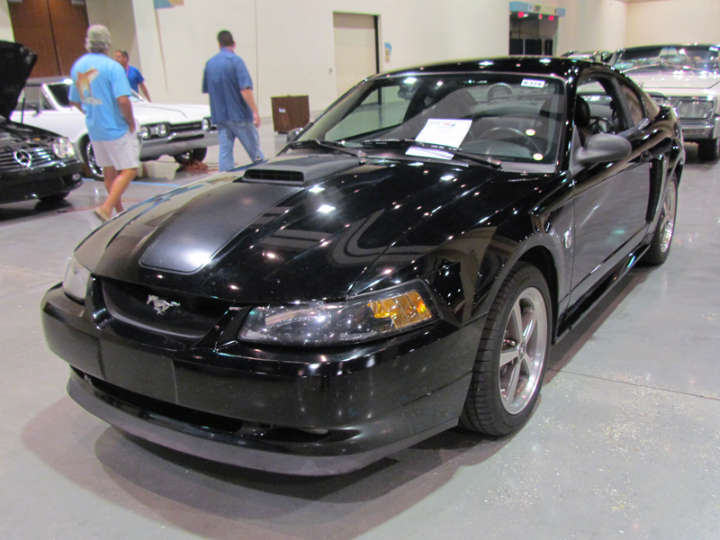 3rd Image of a 2004 FORD MUSTANG