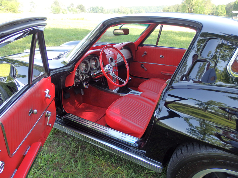 2nd Image of a 1963 CHEVROLET CORVETTE