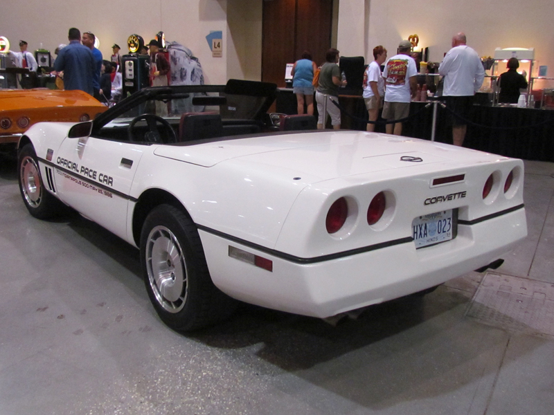 1st Image of a 1986 CHEVROLET CORVETTE PACE CAR