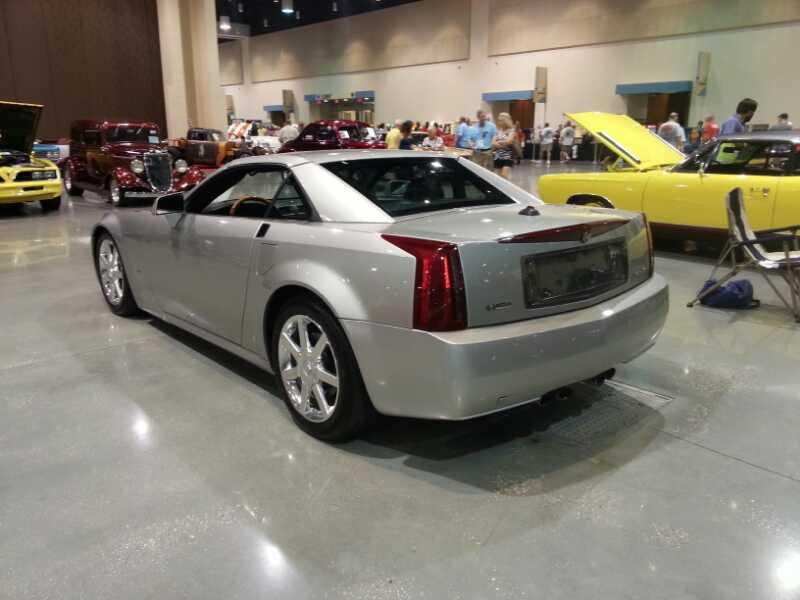 2nd Image of a 2004 CADILLAC XLR ROADSTER