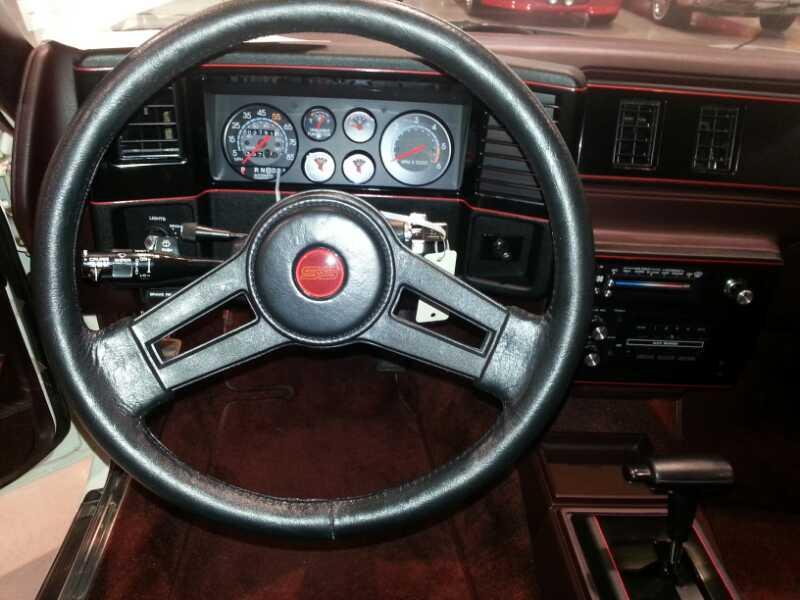 5th Image of a 1986 CHEVROLET MONTE CARLO