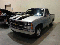 Image 2 of 6 of a 1988 CHEVROLET C1500