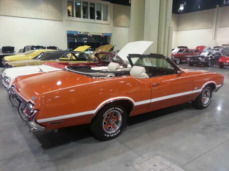 3rd Image of a 1972 OLDSMOBILE CUTLASS