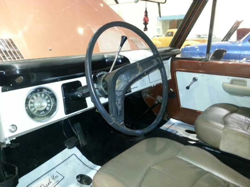 3rd Image of a 1975 FORD BRONCO