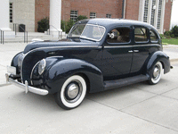 Image 3 of 13 of a 1938 FORD DELUXE