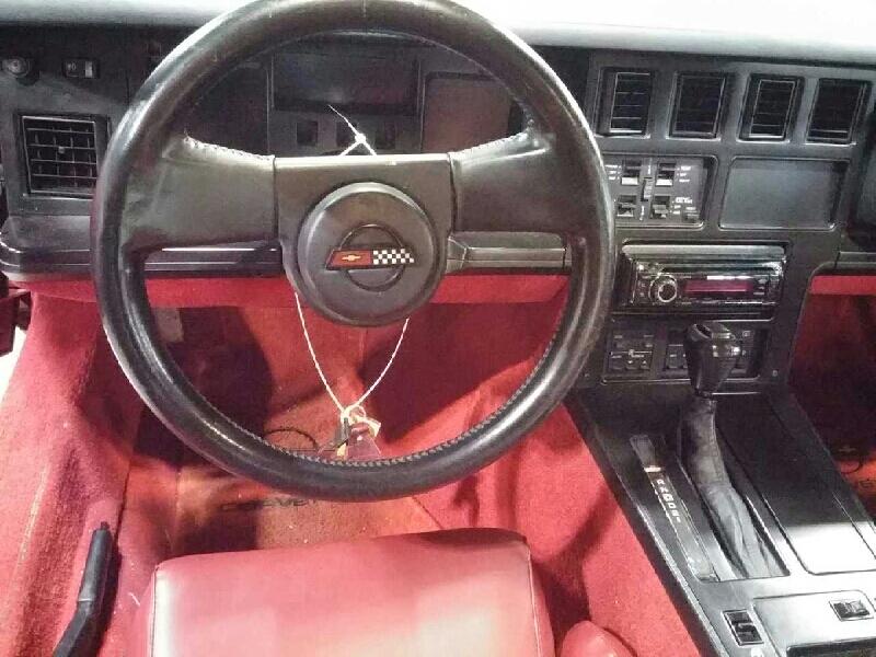 4th Image of a 1989 CHEVROLET CORVETTE