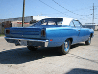 Image 2 of 17 of a 1969 PLYMOUTH ROAD RUNNER