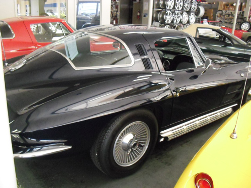 1st Image of a 1964 CHEVROLET CORVETTE