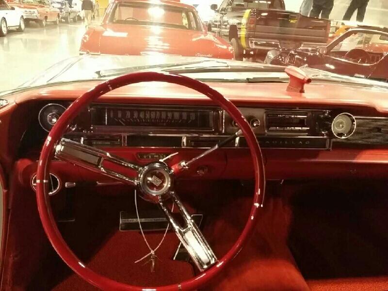 4th Image of a 1961 CADILLAC SERIES 62