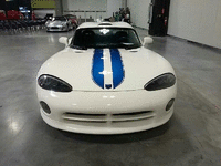 Image 4 of 8 of a 1996 DODGE VIPER RT 10