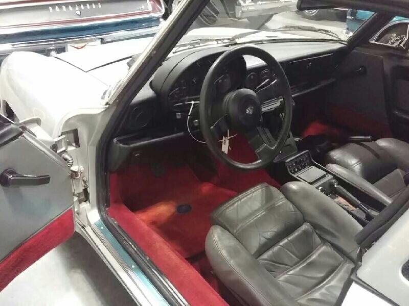 2nd Image of a 1987 ALFA ROMEO SPIDER QUADRIFOGLIO