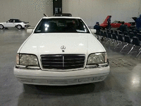 Image 3 of 6 of a 1996 MERCEDES S 420